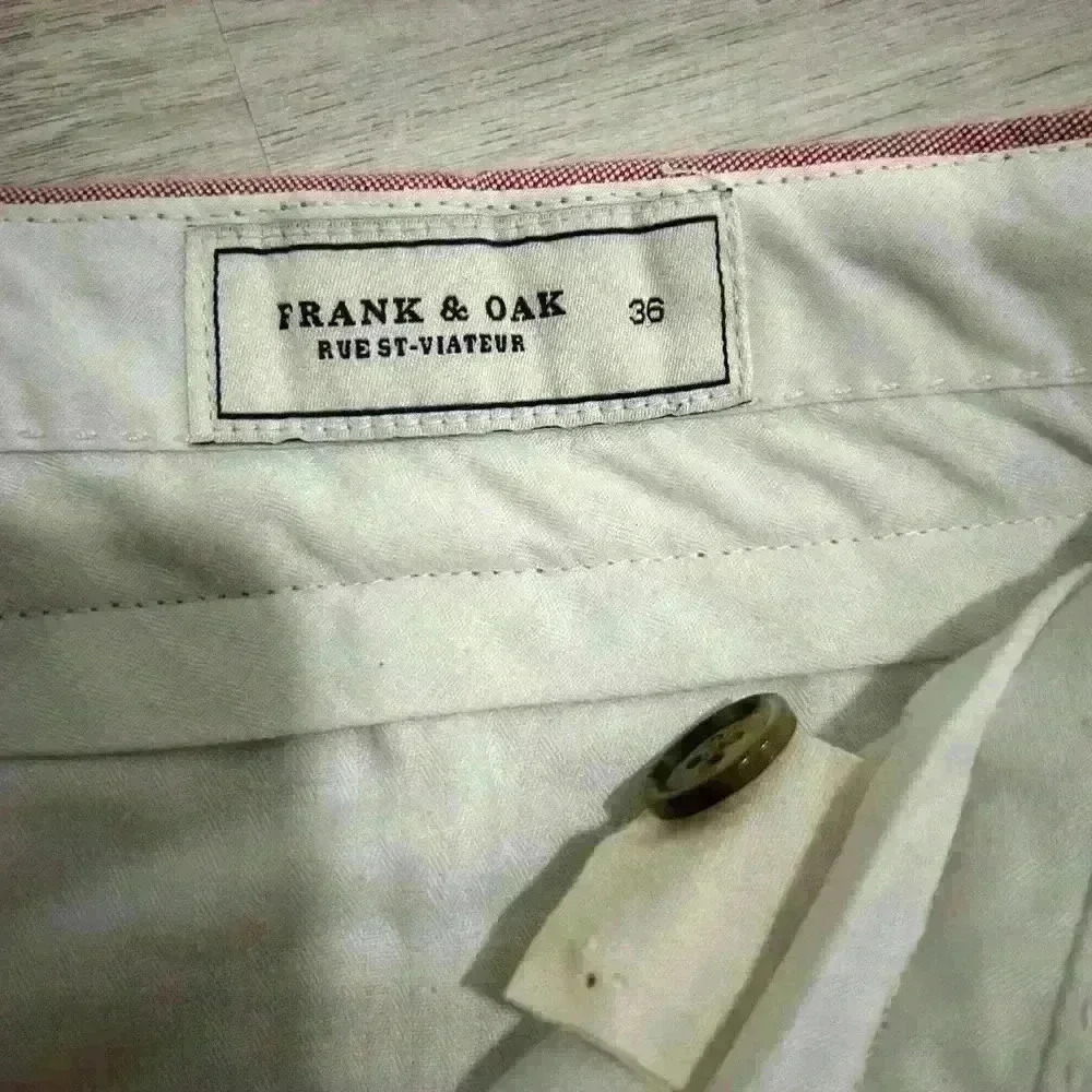 Frank & Oak Travis Red Cotton Slim Fit Men’s 7 Inch Luxury Chino Shorts Size 36” - Picture 5 of 8